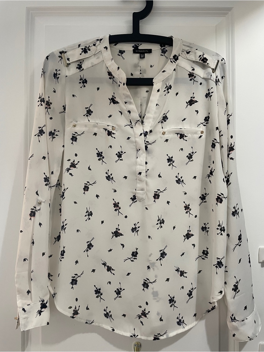 Dynamite Cream Floral V-Neck Long Sleeve Blouse